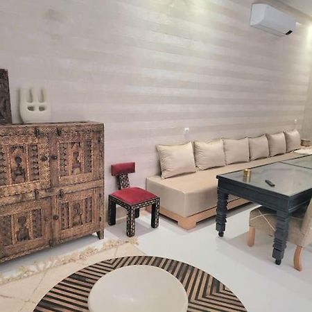 Riad Isahiac Avec Piscine En Exclusivite Marrakesh Exterior photo